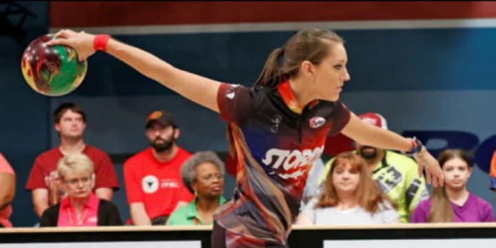 Danielle McEwan takes 73-pin lead through qualifying at 2018 PWBA East Hartford Open