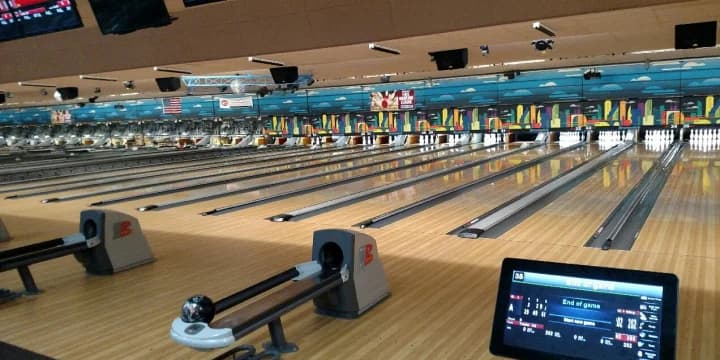 Mike Stabenaw edges Doug Leikness for Plastic Classic title as Schwoegler’s returns with new lanes after devastating August flood