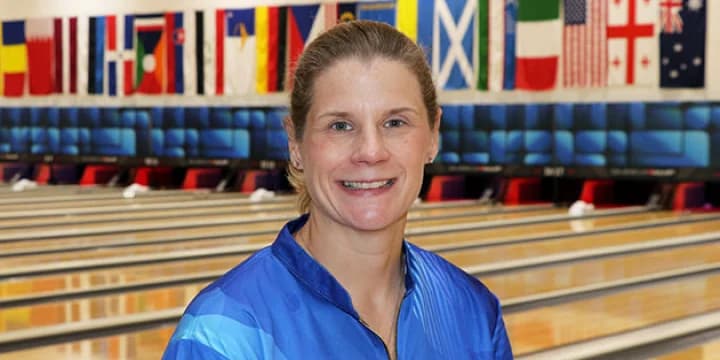 South Africa's Francois Louw, Team USA's Kelly Kulick lead 2019 QubicaAMF World Cup as fields cut to 8; Team USA's John Janawicz finishes 19th
