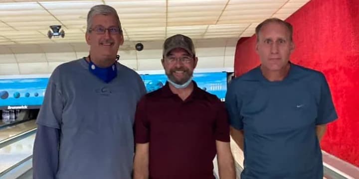 Herb Kimpel starts with 27 strikes, fires 877 in Lake Ripley Lanes 3-Man Tournament