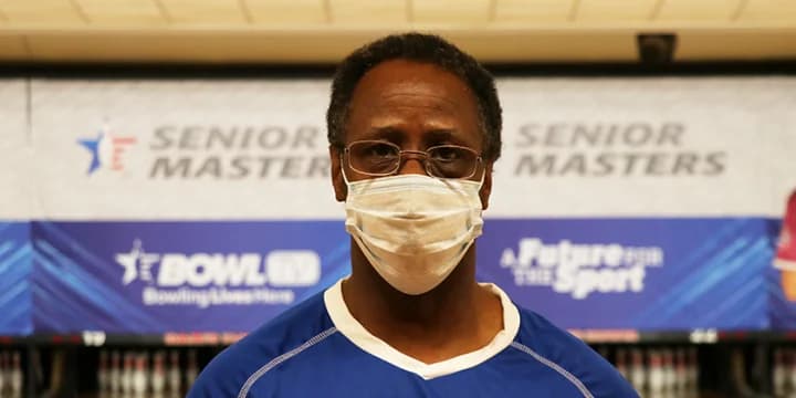 Tom Hess, 'regular guy' Walt Blackston stay 1-2 after second round of 2021 USBC Senior Masters