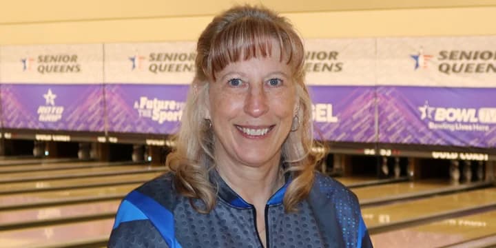 Sharon Powers takes 31-pin lead after first day of 2022 USBC Senior Queens
