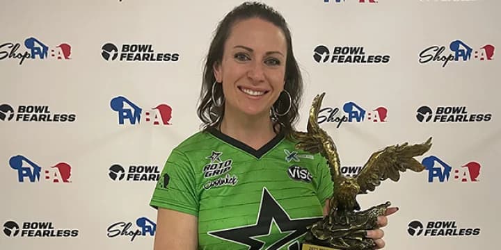 Stefanie Johnson runs stepladder to win season-opening 2022 PWBA Rockford Open for first title since 2018