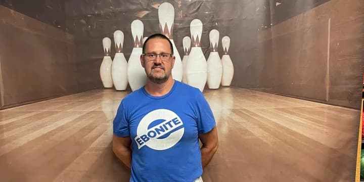 Tom Heniff calls his shot before firing 1,651 to take lead at 2022 Petersen Classic   