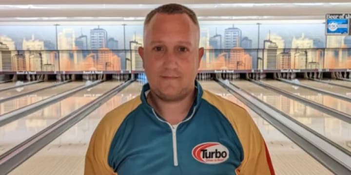 Derek Eoff strikes when needed over and over in winning at Bowl-A-Vard Lanes for 14th career MAST title