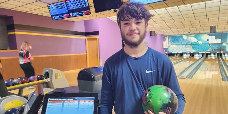 Hunter Maly of Madison Area USBC fires perfect game at Wisconsin State USBC 2023 Jambo/Expo