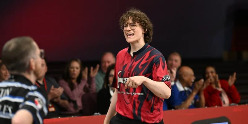 Not just a 2-handed strike machine: Split conversions propel Eric Jones to play-in stepladder win to advance to championship round of 2024 PBA World Championship