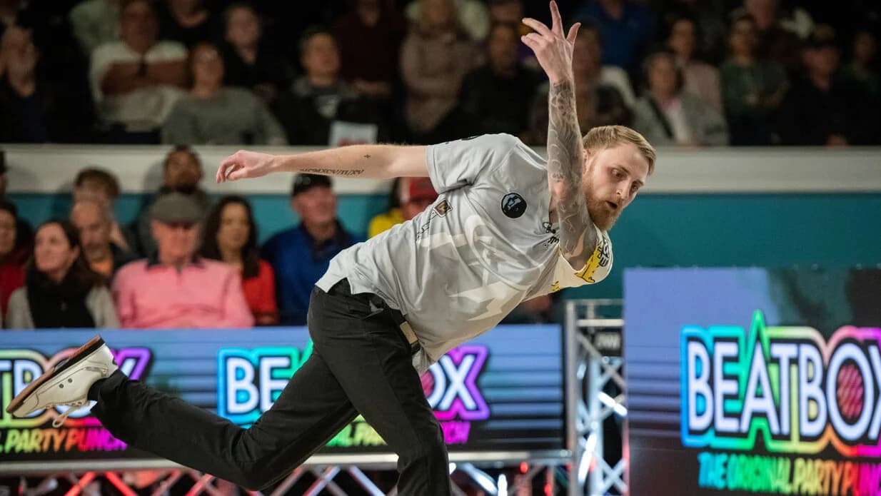 Unbeaten night propels Jesper Svensson to lead at 2025 PBA Tournament of Champions as 5 of top 8 are left-handed
