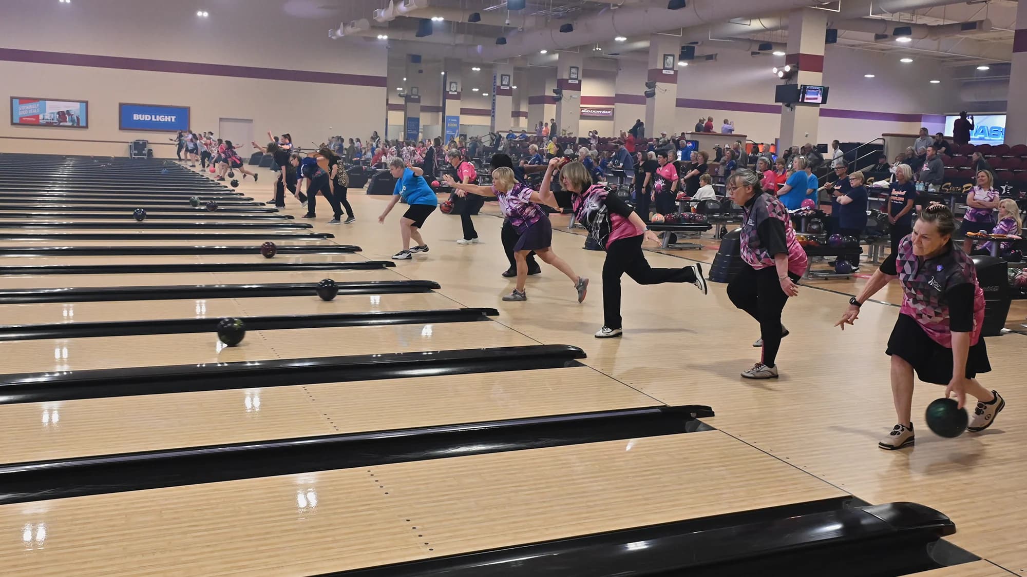2025 USBC Women's Championships kick off in Las Vegas with more than 4,100 teams projected, big early scores