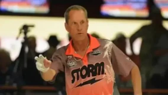 Confident Pete Weber expands his lead again at 2025 PBA50 Senior U.S. Open