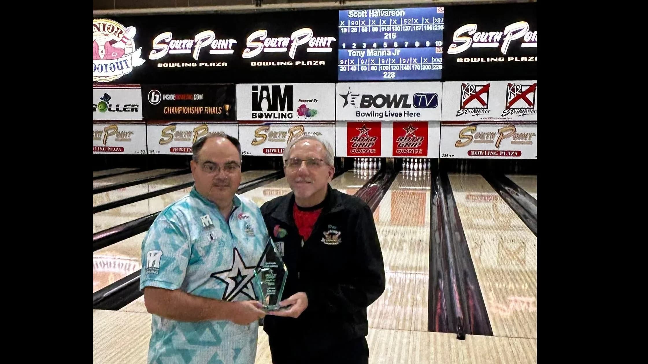 Tony Manna edges Scott Halvarson to win 2025 South Point Senior Shootout Roto Grip Challenge