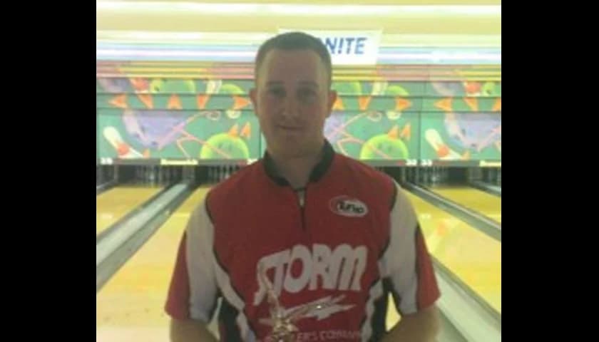 Derek Eoff downs Mike Hoffman to win MBA Masters