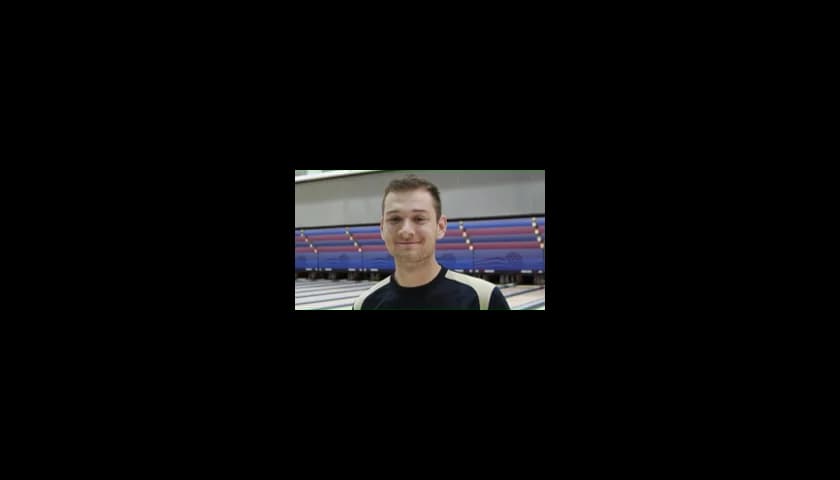 Zeke Bayt takes singles lead at Open Championships with 795