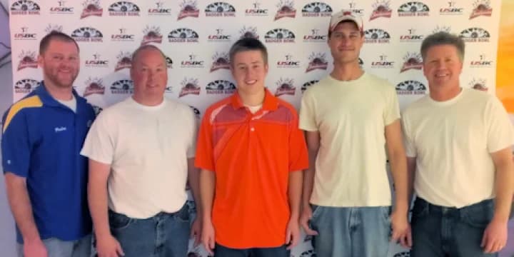 Jacob Morris’ 822 leads White T’s to City Tournament team leads