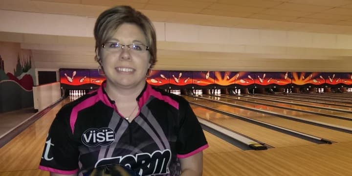 Rochelle Roventini runs stepladder to win Milwaukee Women’s Open