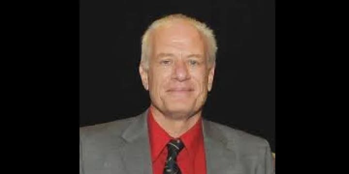 World Bowling President Kevin Dornberger receives 2015 John Davis Award