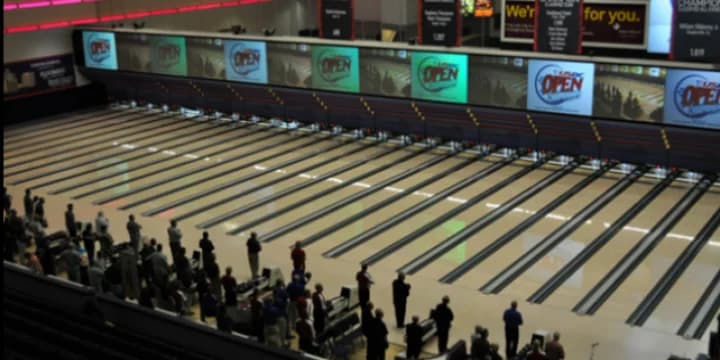 Lefty Mark Stenger with a first report from 2016 Open Championships after 703 in singles, 1,810 all-events