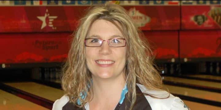 Daphne Smith takes early lead in 3 events at 2016 Women's Championships