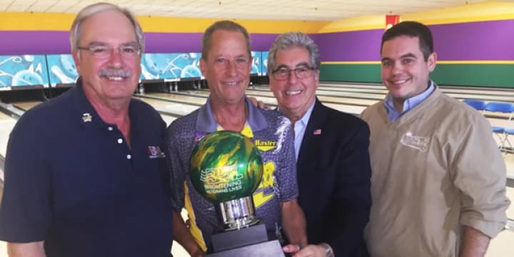 Brian LeClair’s pocket 7-10 enables Pete Weber to win record-tying third straight PBA50 Tour title