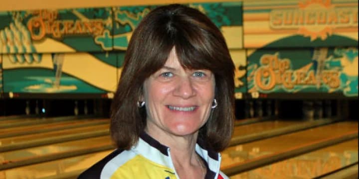 Robin Romeo unbeaten in match play in pursuit of third straight USBC Senior Queens crown