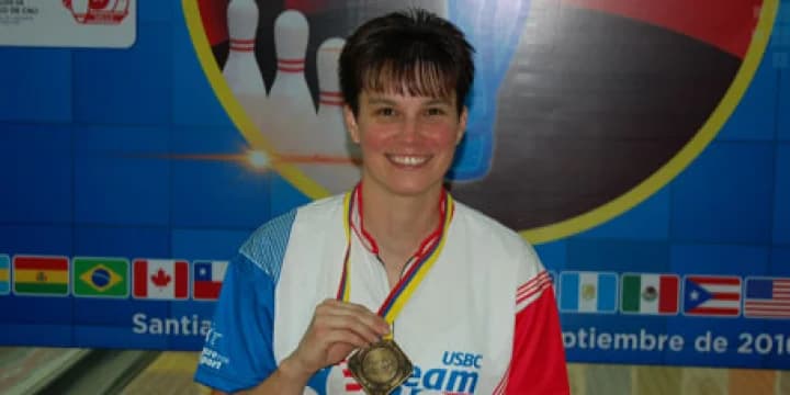 Grit — literal and figurative — and daring change to 5-step approach helps Shannon Pluhowsky to Masters gold at 2016 PABCON Adult Championships