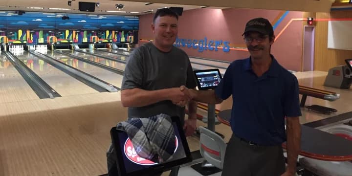 Doug Leikness defeats Herb Kimpel for Plastic Classic title at Schwoegler’s