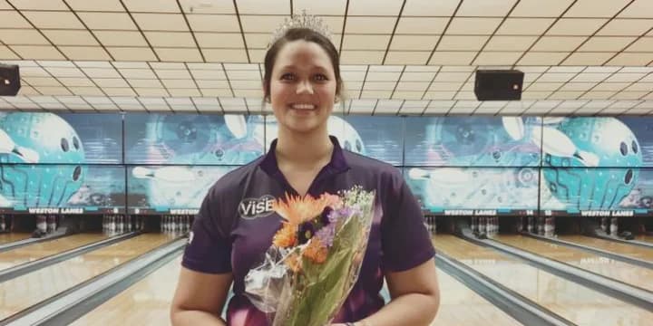 Katie Zwiefelhofer edges Shannon Labinski for Badger Queens title