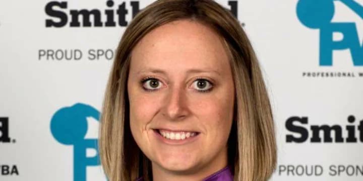 Lefties Kristina Szczerbinski, Shannon Pluhowsky top qualifying in Nationwide PWBA Rochester Open