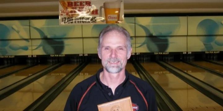 Defending all-events champion Joe Janz blasts 2,287 to take lead again at Senior State Tournament