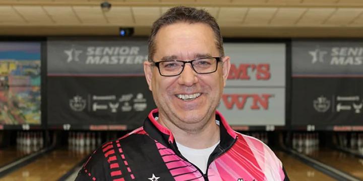 With badly damaged knee stabilized by brace, Brian LeClair moves into lead after second round of 2018 USBC Senior Masters