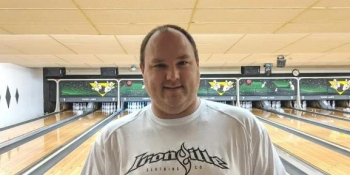 Chris Pounders wins MAST at Tower Lanes in Beaver Dam for 14th title