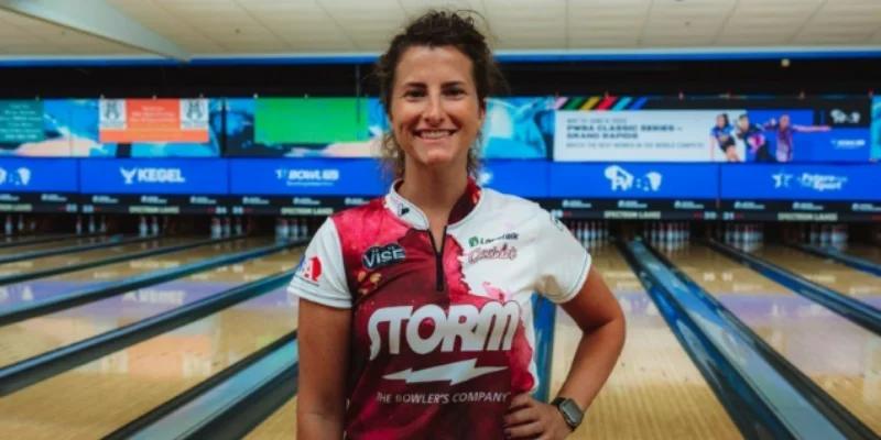 Seeking second title of year, Verity Crawley leads PWBA Great Lakes Classic with round to go before stepladder finals