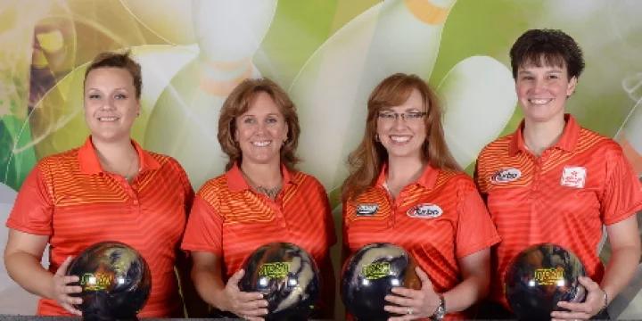 Shannon Pluhowsky leads AZ Gals into first in team at Women's Championships