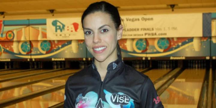 Red-hot Rocio Restrepo leads top 32 into cashers round at season-opening PWBA Tour Las Vegas Open