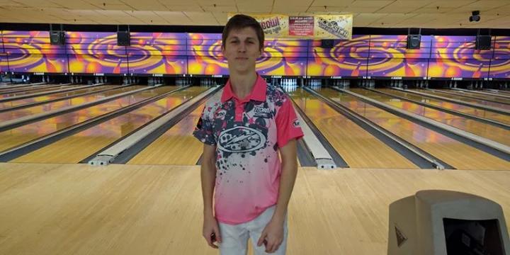 Brent Boho wins Frequency Bowling Tour Double Elimination Match Play tourney in Freeport, Illinois