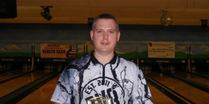 Mike Hoffman averages nearly 265 in leading MAST Year End tourney qualifying at Spartan Bowl; back on the DL for me
